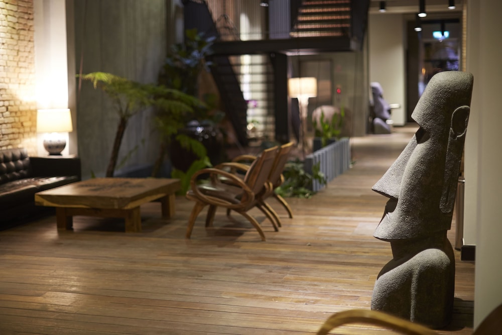 1825 Gallery Hotel 47/50