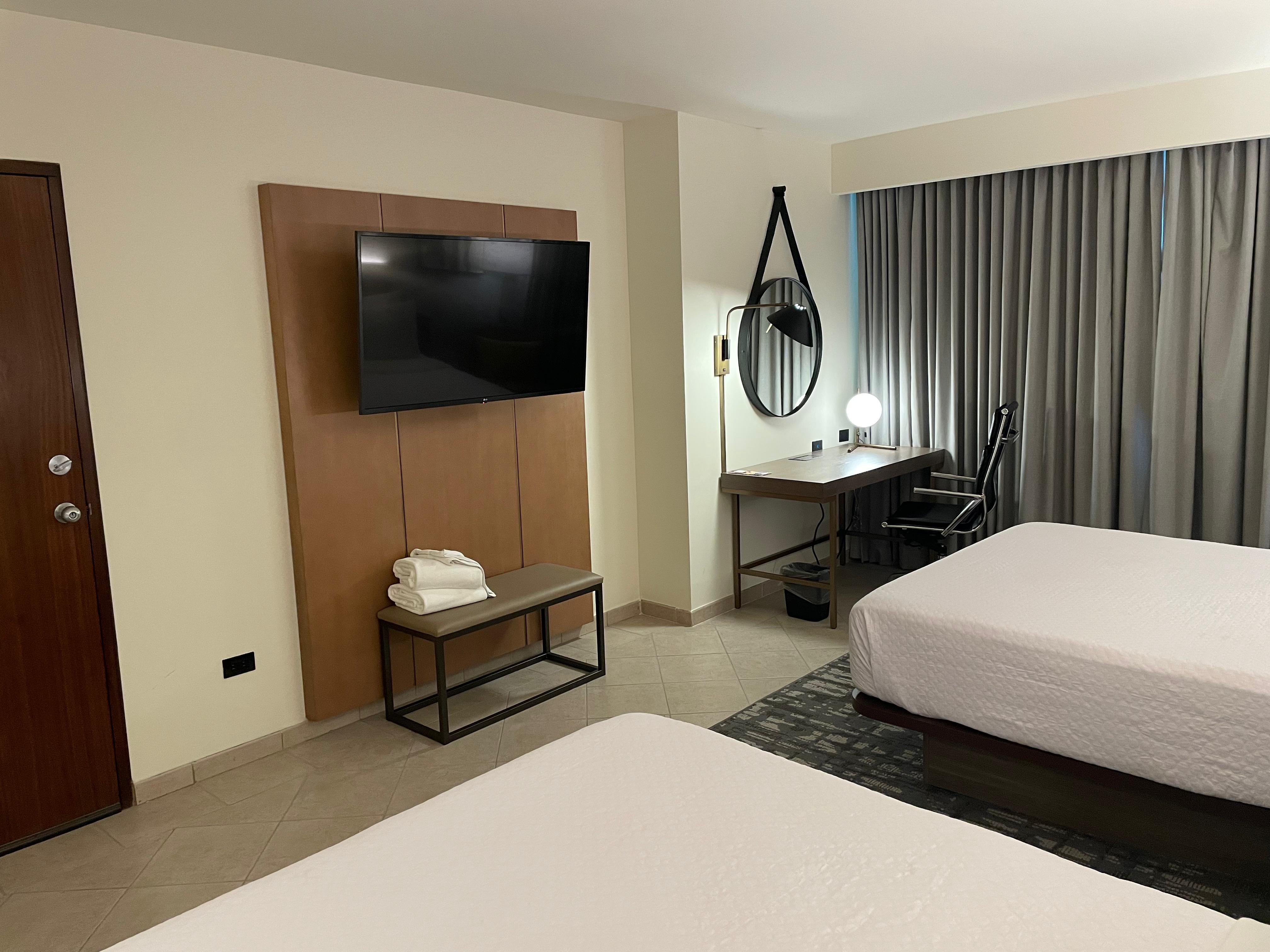 Crowne Plaza Panama 27/80