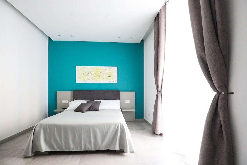 JUNIOR SUITE, CITY VIEW