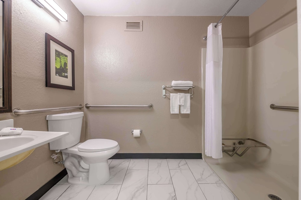 Motel6 Columbus, GA - Columbus Airport 22/27