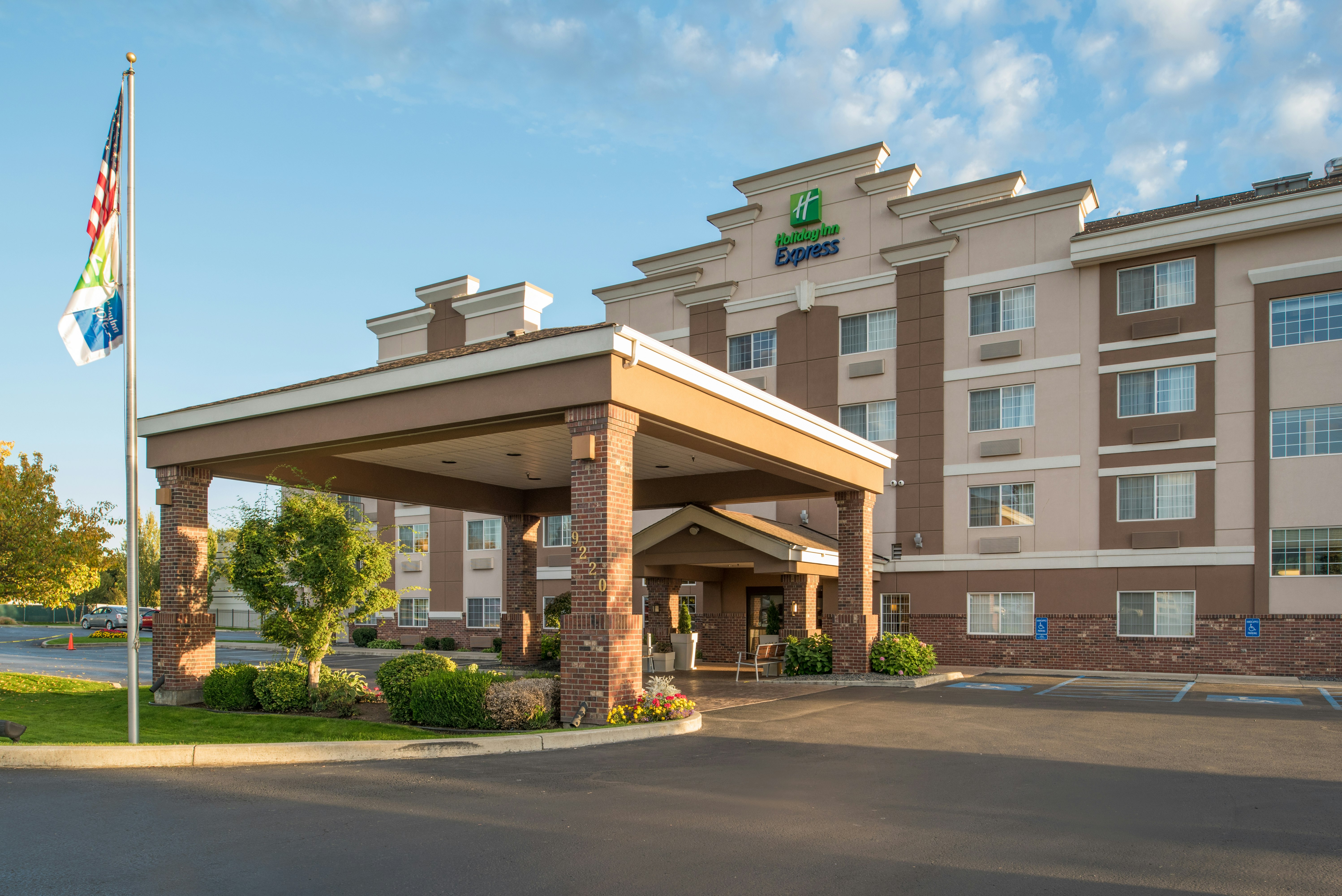 Holiday Inn Express Spokane Valley 64/65