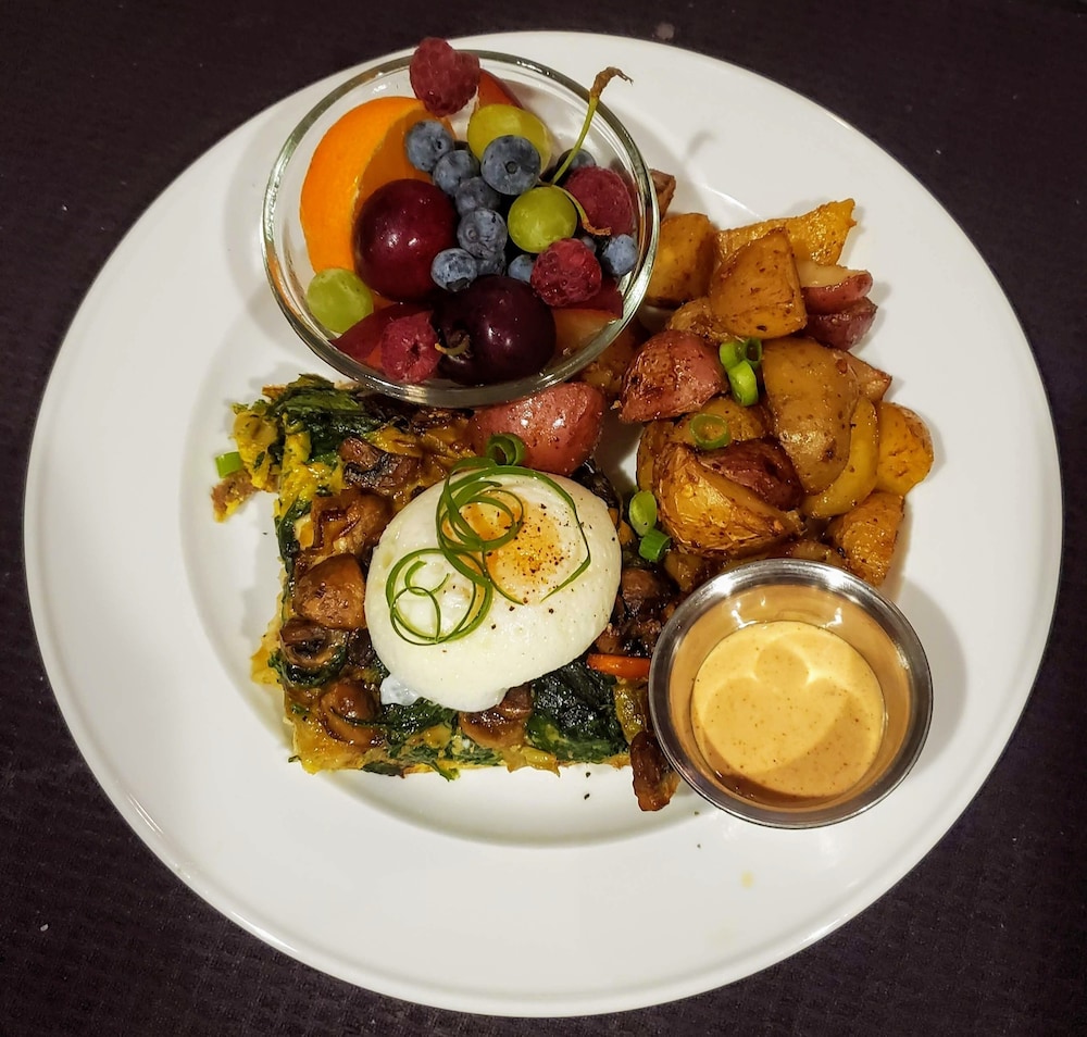 Twin Oaks Inn 40/69