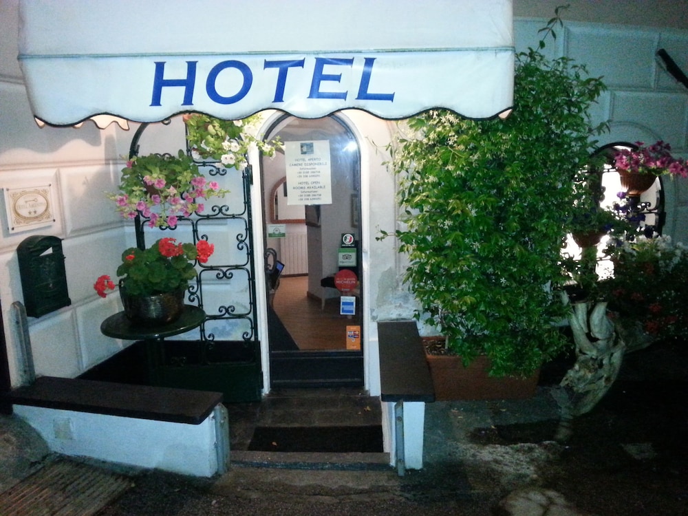 Hotel Argentina 4/36