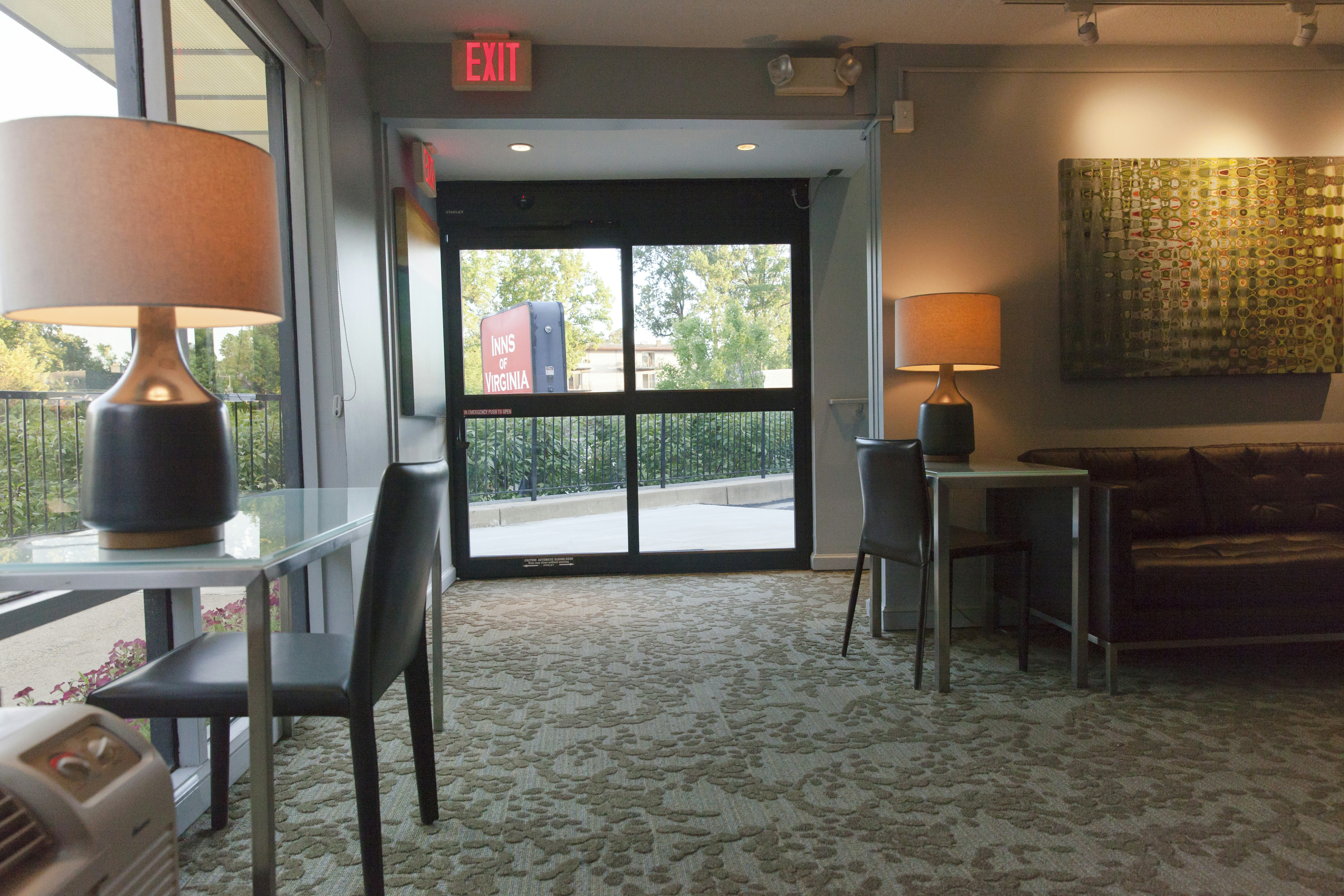 Inns Of Virginia - Arlington 32/36