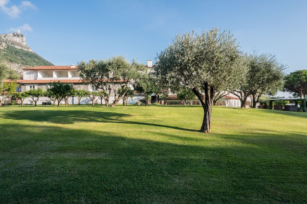 Santavenere Hotel 63/71