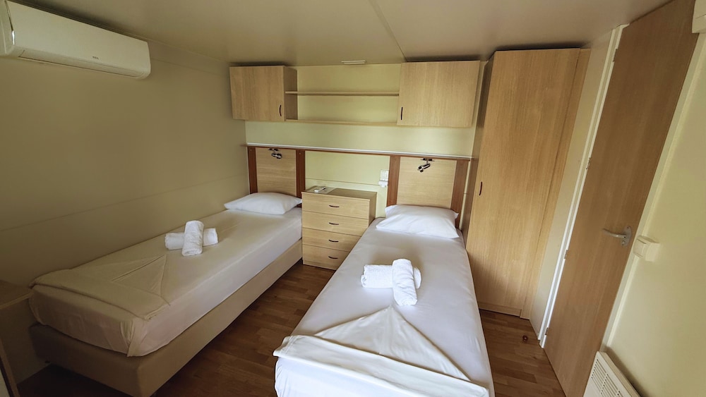 Chrissa Camping Rooms & Bungalows 8/33
