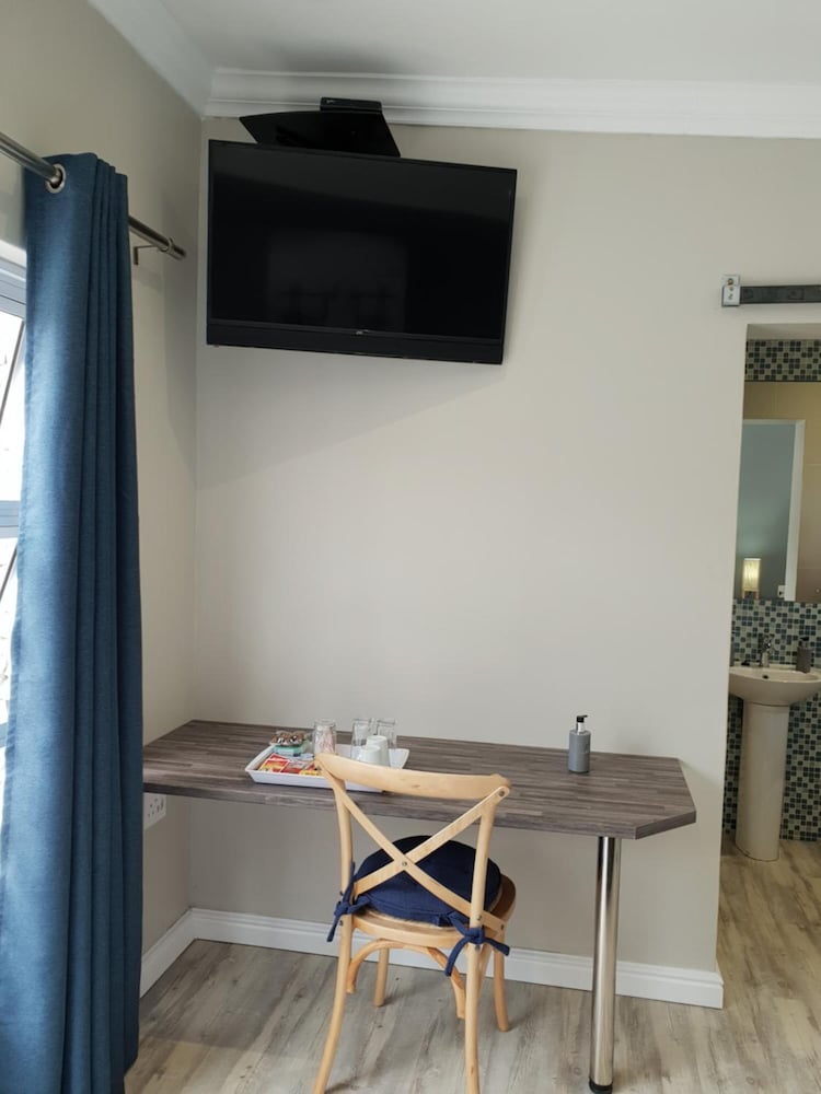 Reef View Bnb 38/50