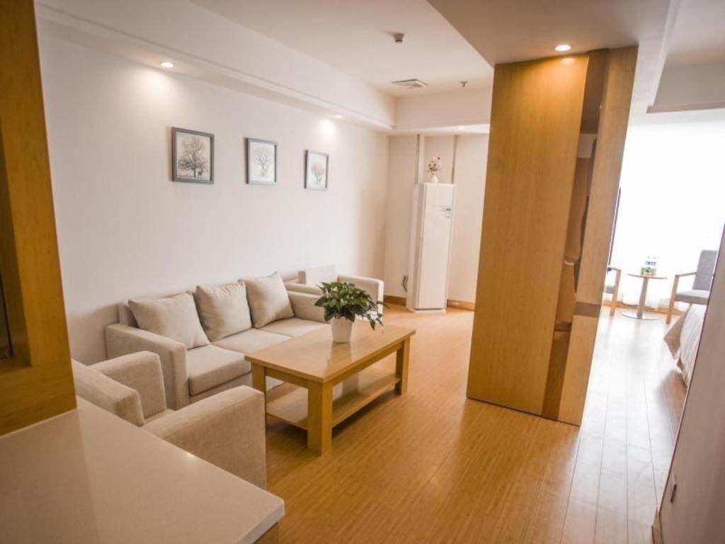 GreenTree Inn Suqian Yu District Red Star Meikailong Express Hotel 12/20