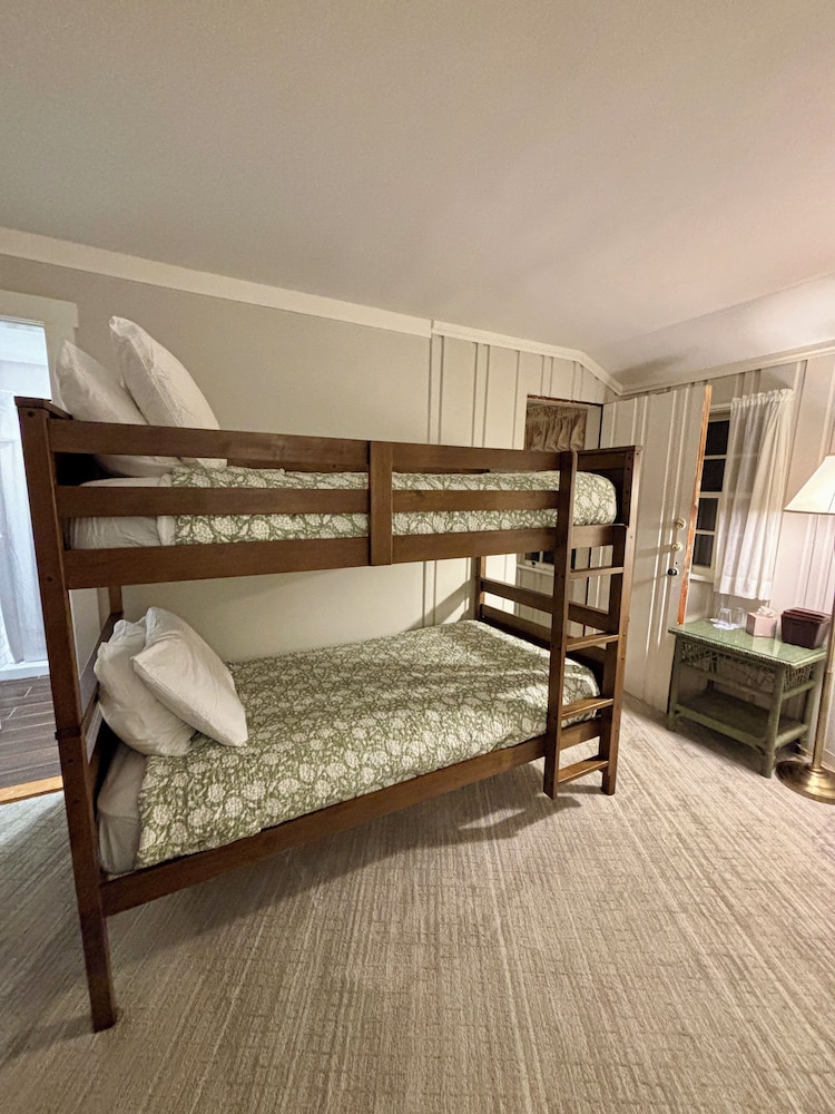 The Franconia Inn 46/74