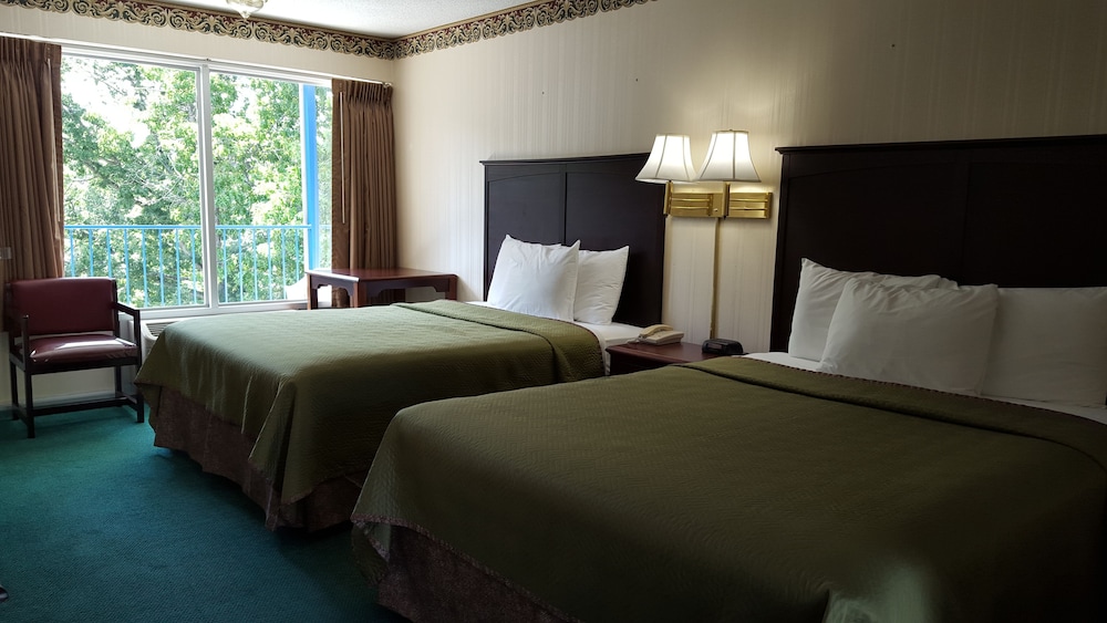 Ozarka Lodge Eureka Springs 10/28