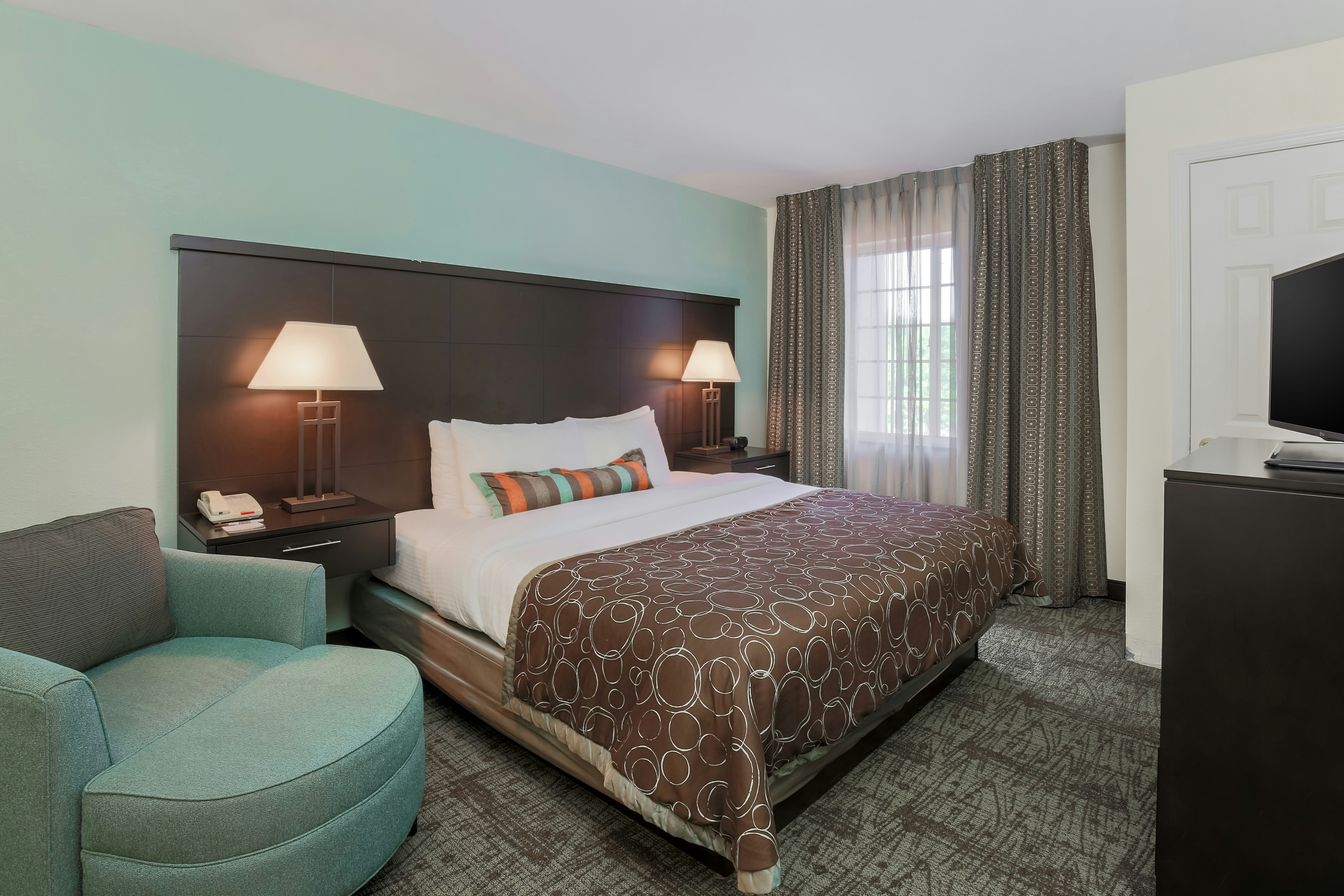 Staybridge Suites Philadelphia-Mt. Laurel 11/50
