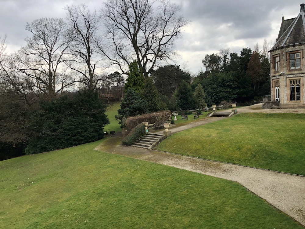 Mercure Sheffield Kenwood Hall & Spa 48/50