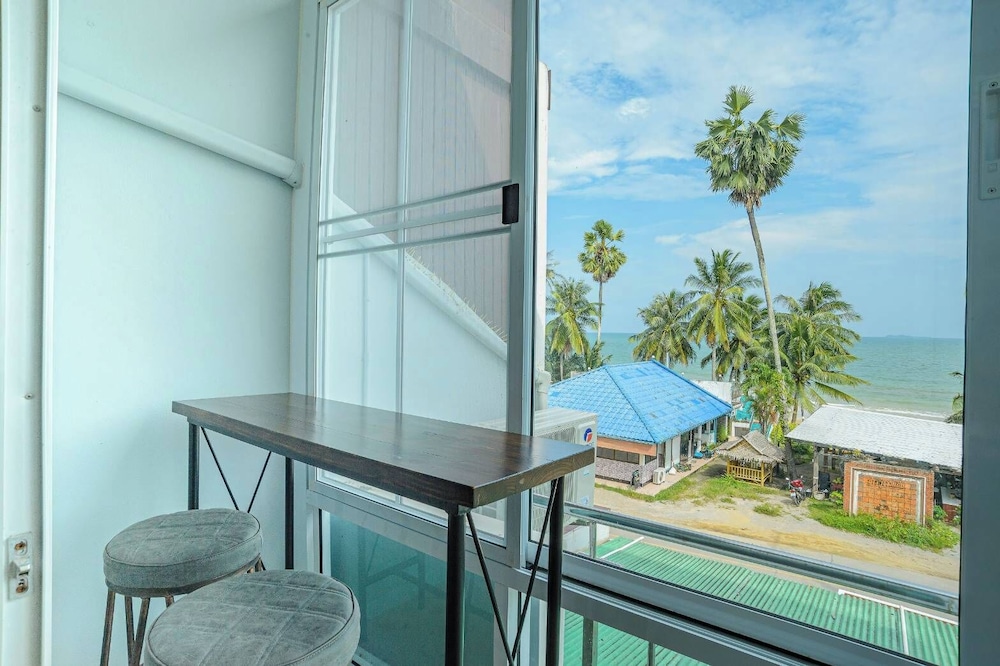 Talay Sai Hotel At Thung Wua Laen 39/76