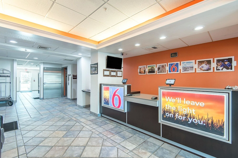 Motel6 Junction City, KS 8/47