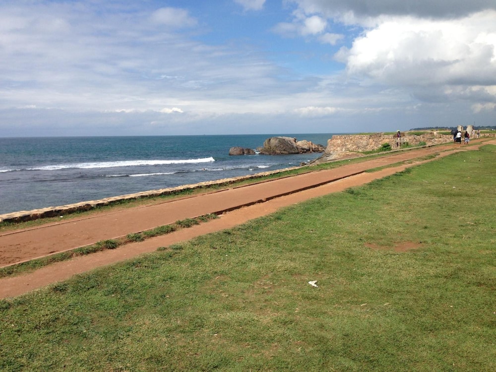 Khalids Guest House Galle 31/40