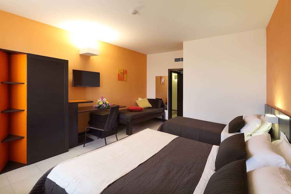 Hotel San Giovanni 7/66