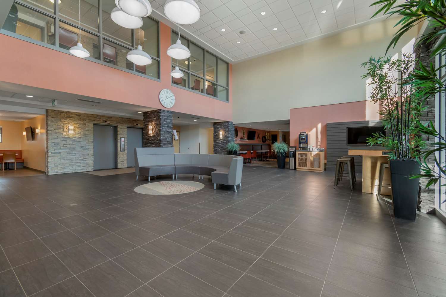 Best Western Plus Airport Inn and Suites 7/46