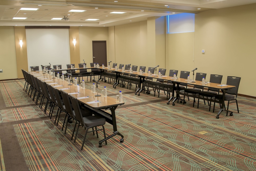 Hyatt Place San Jose/Pinares 55/64