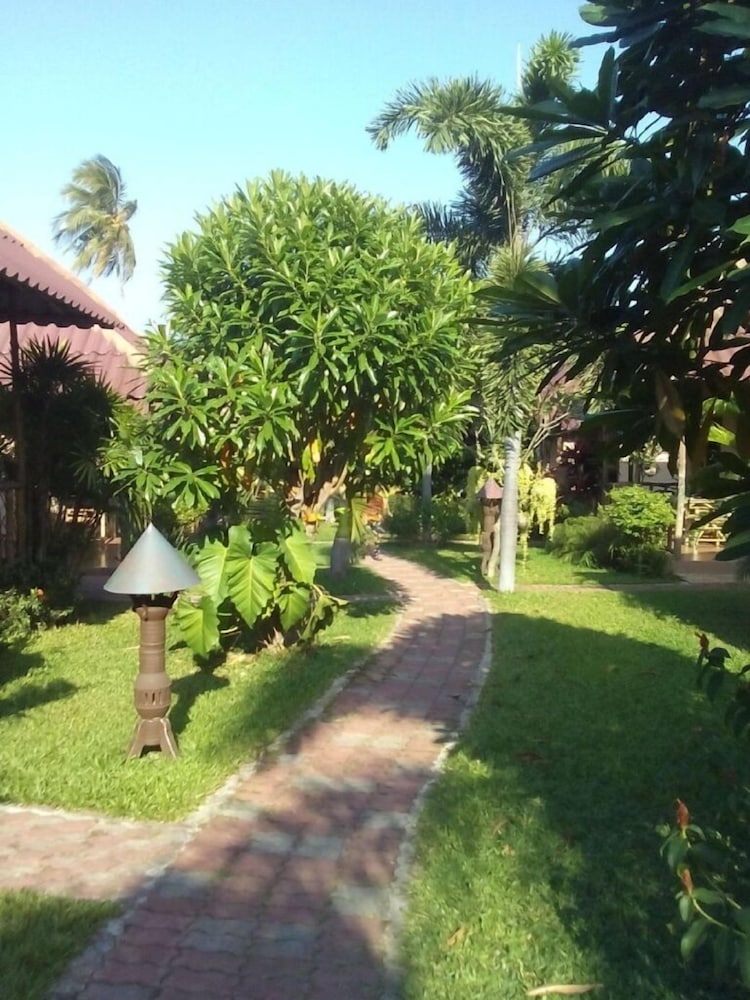 Bee Nat Garden Resort 37/44