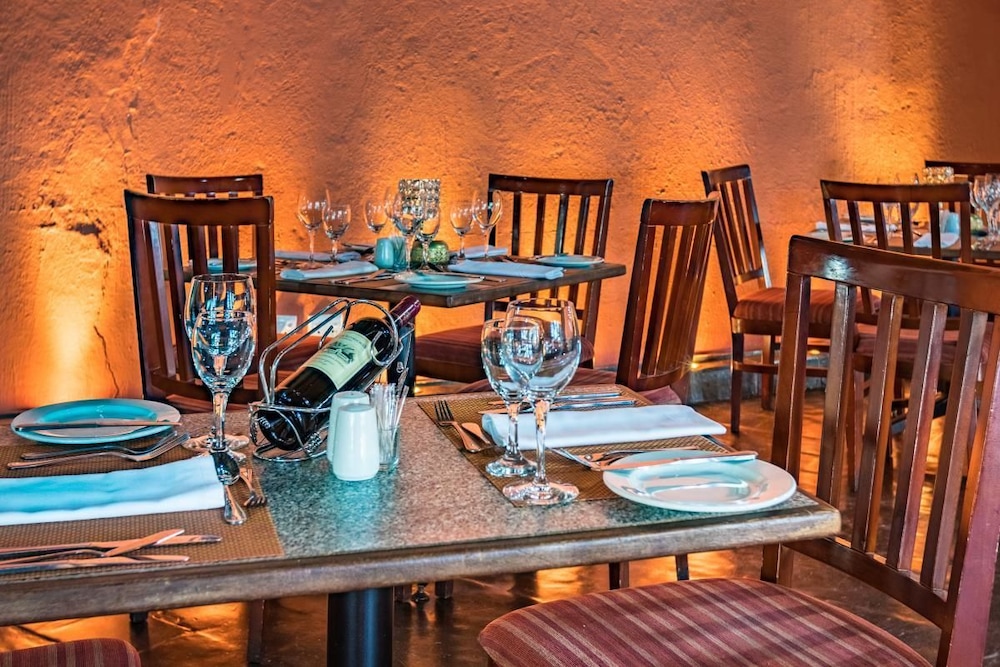 Shumba Valley Lodge 25/50
