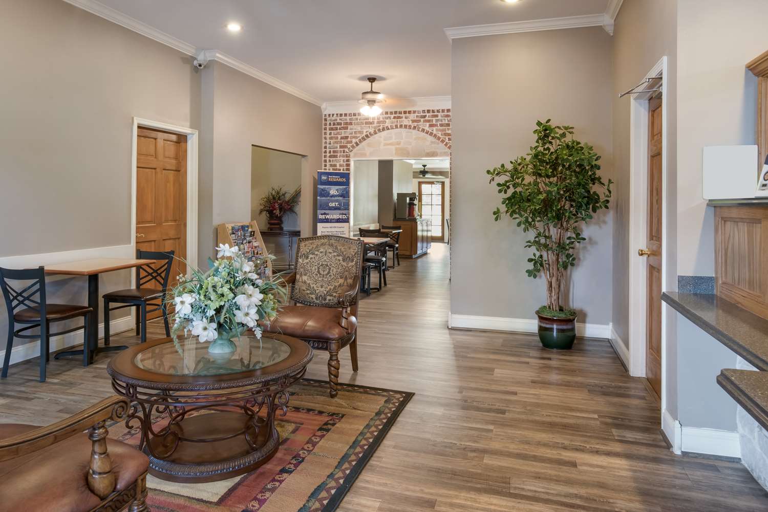 SureStay Hotel By Best Western Leesville 15/28