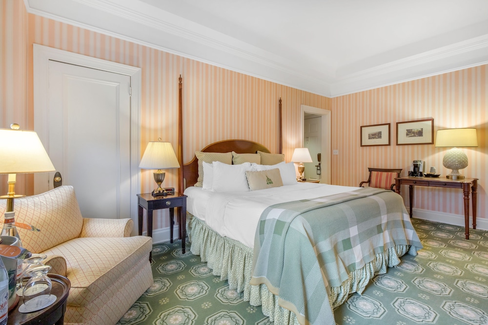 The Omni Homestead Resort 12/92