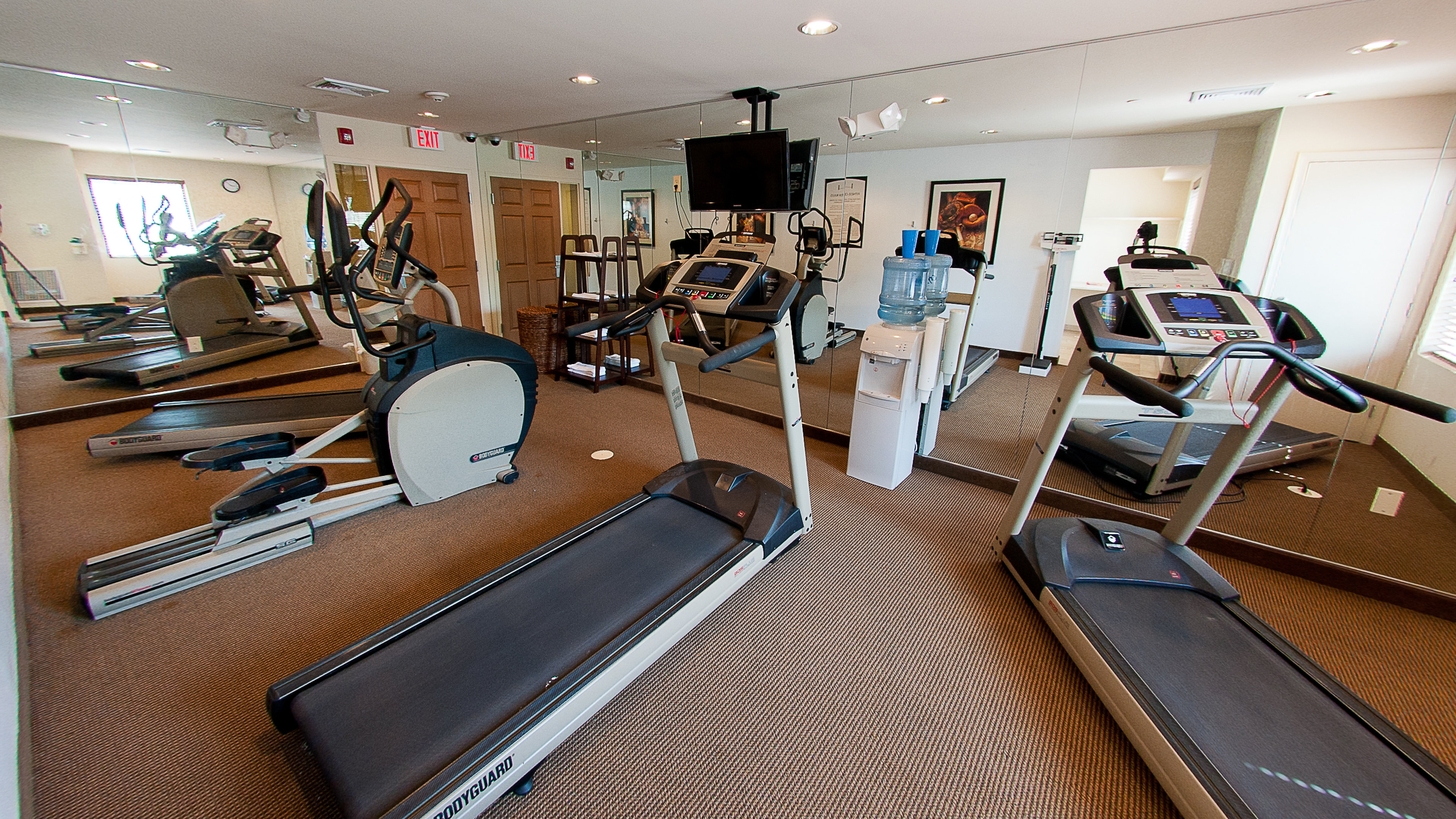 Staybridge Suites East Stroudsburg Poconos 37/69