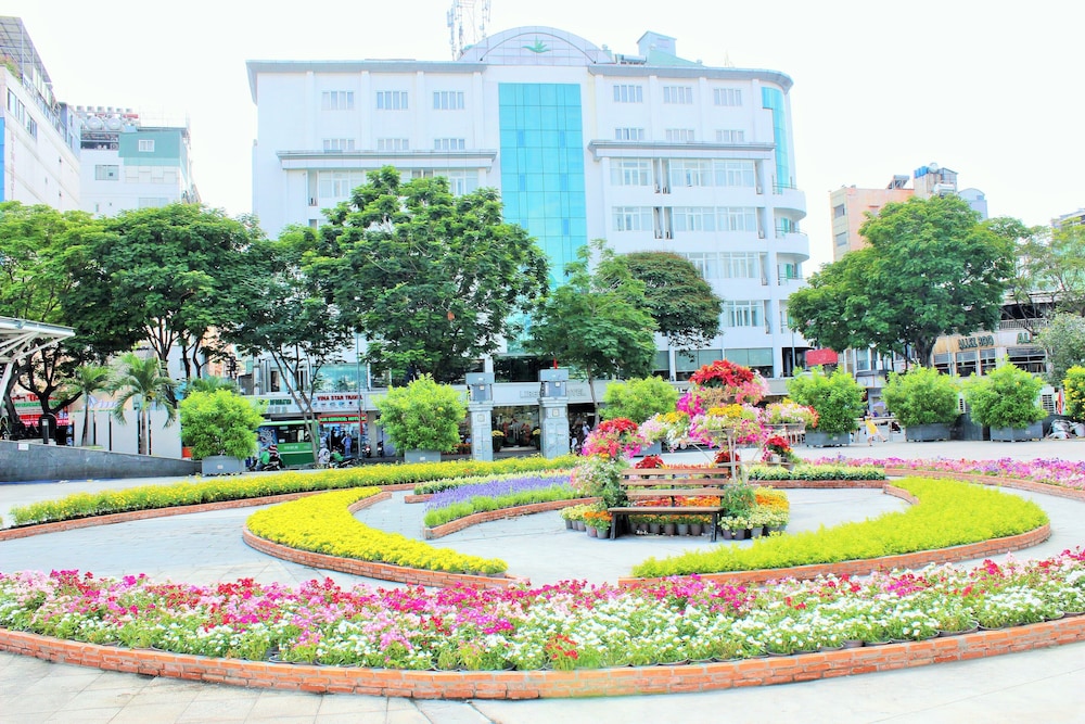 Liberty Hotel Saigon Greenview 40/50
