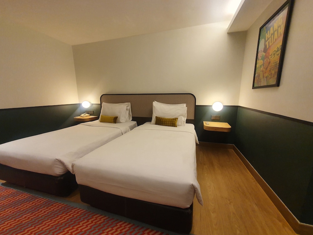 K Hotel 20/48