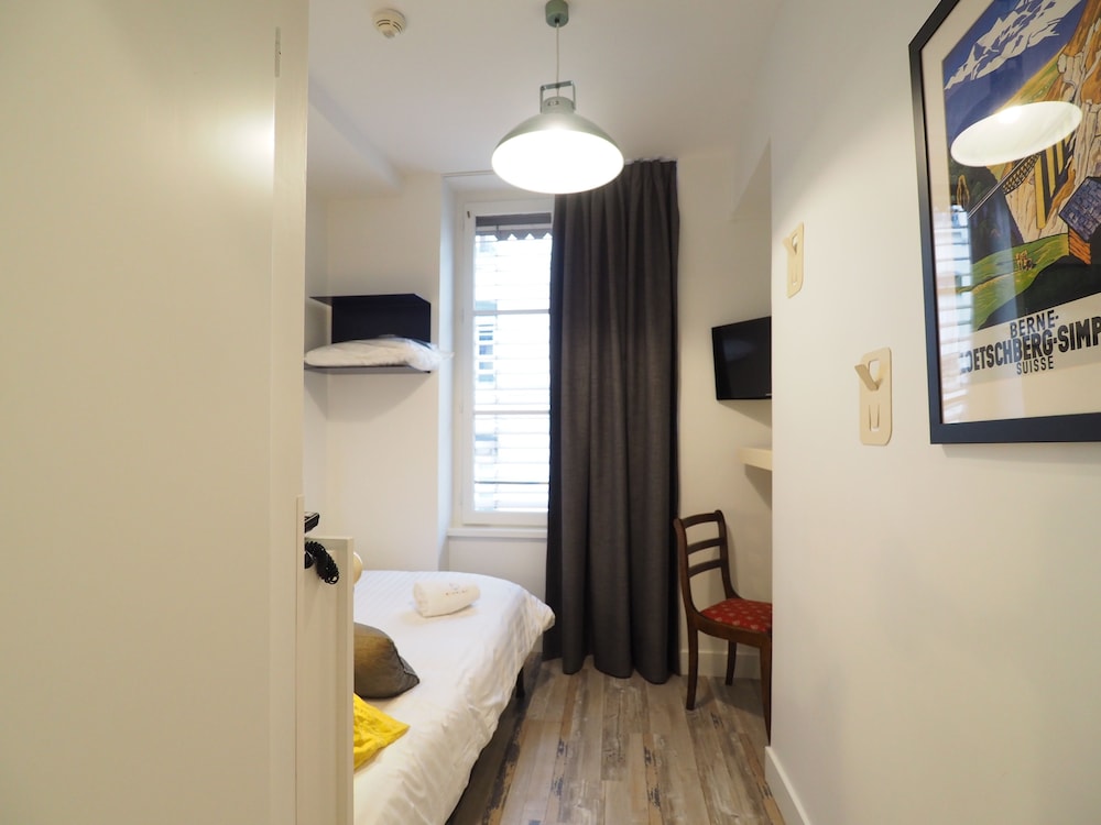 HOTEL DU SIMPLON 18/50