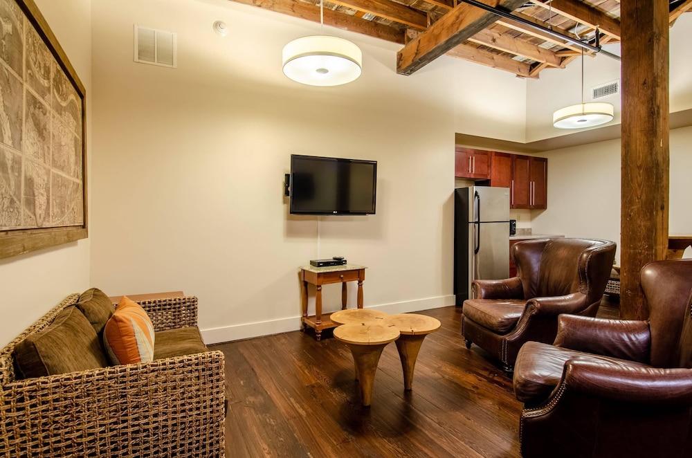 Jackson Park Inn, an Ascend Collection Hotel 27/50