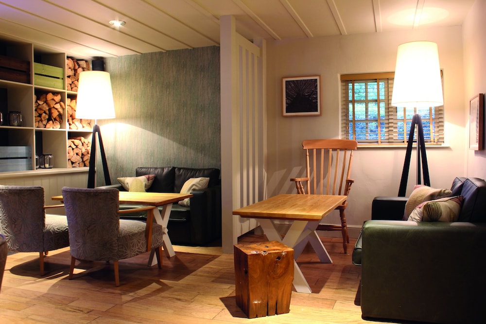 Lodge at Bristol 31/48