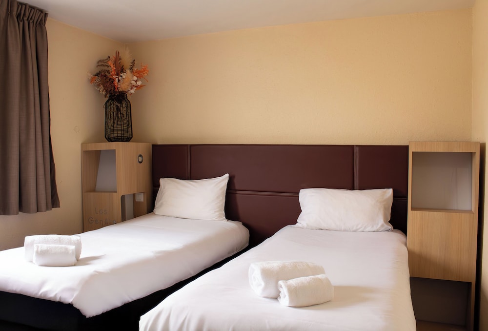Hotel les Genets 7/50