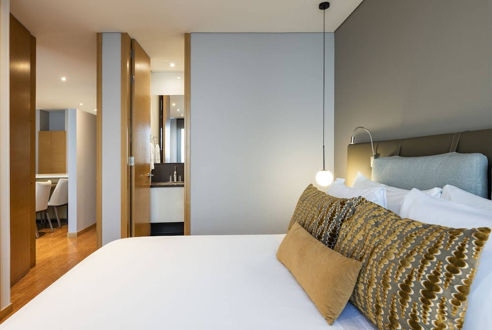 Hotel 93 Luxury Residences 19/69