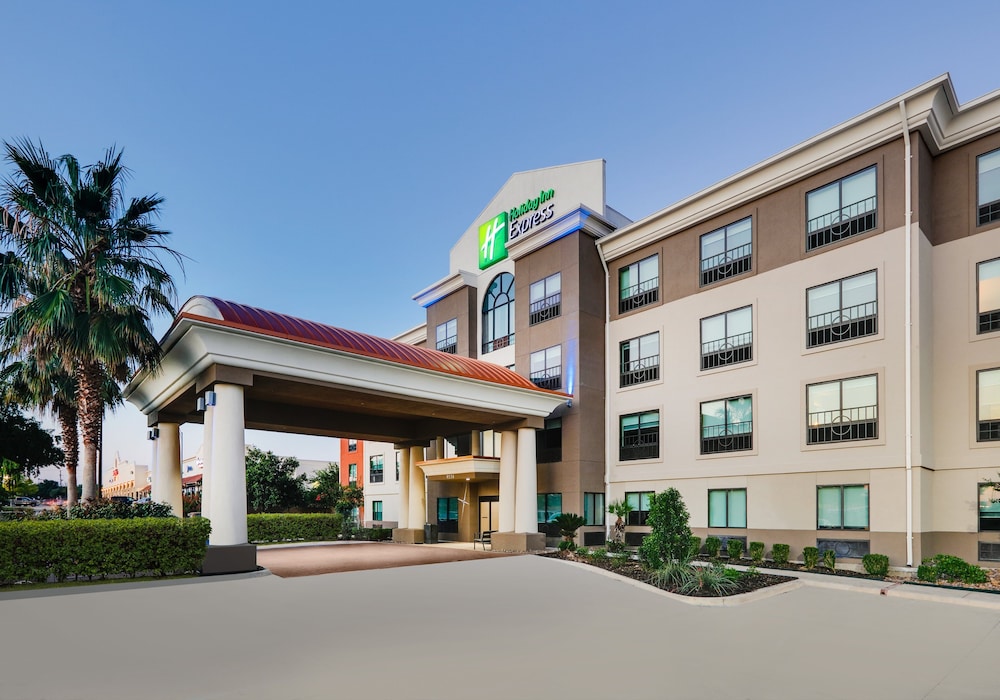 Holiday Inn Express Hotel & Suites San Antonio Nw Near Seaworld 3/76