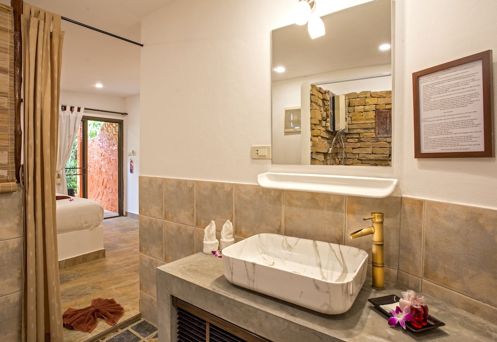 Eden Bungalows 25/71