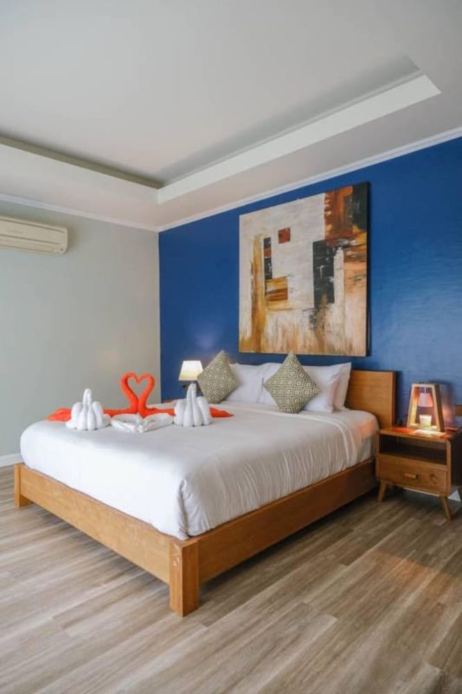 THE KIRI VILLAS RESORT 11/69
