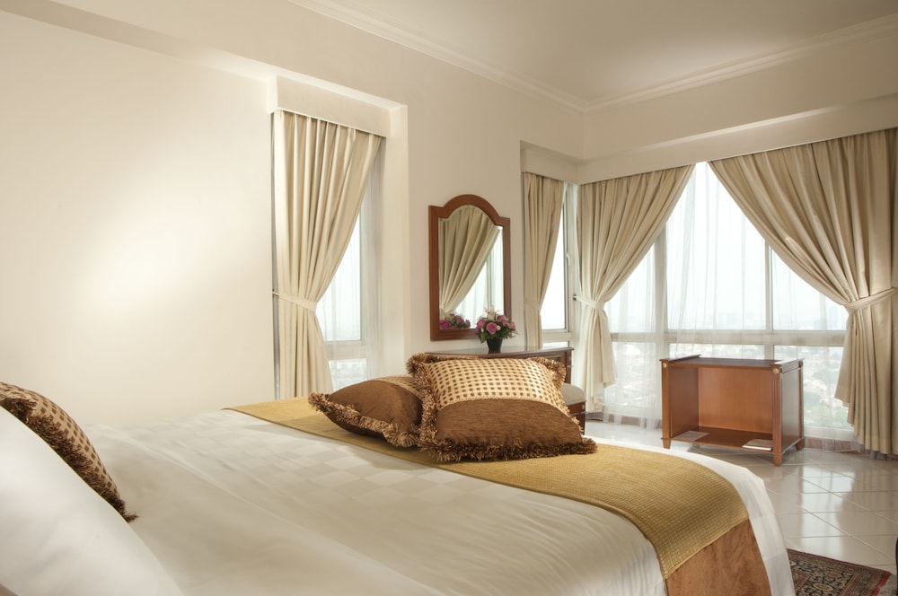 The Residences At Puri Casablanca 6/30