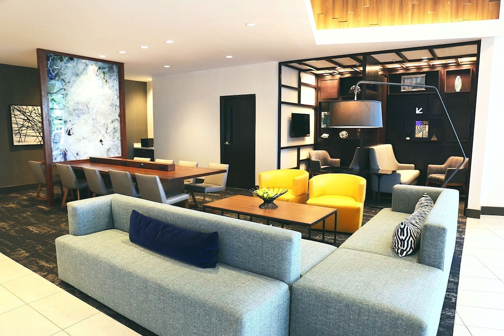 Hyatt Place Austin Airport 23/66
