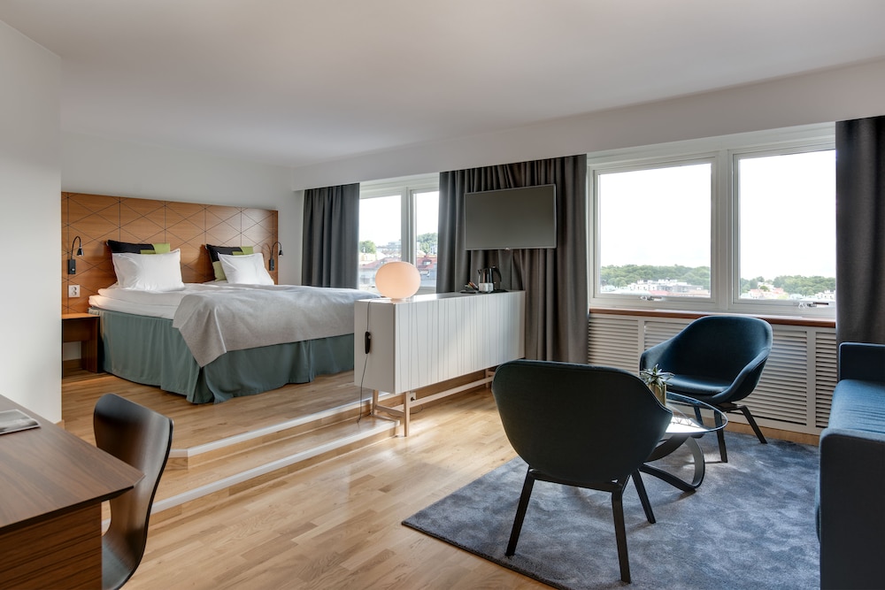 Quality Hotel Grand Boras 31/37