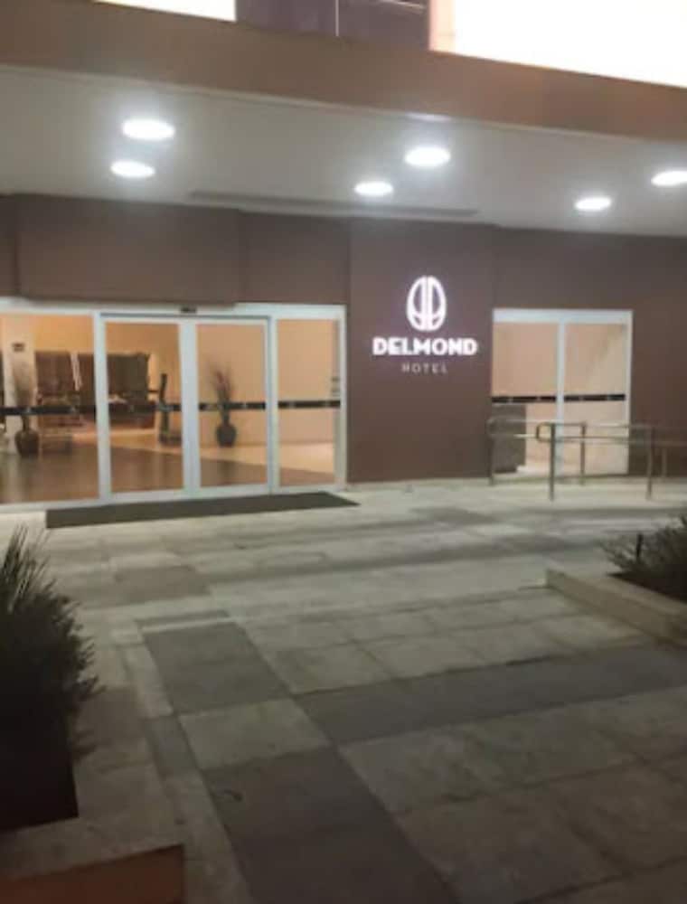Delmond Hotel 37/70