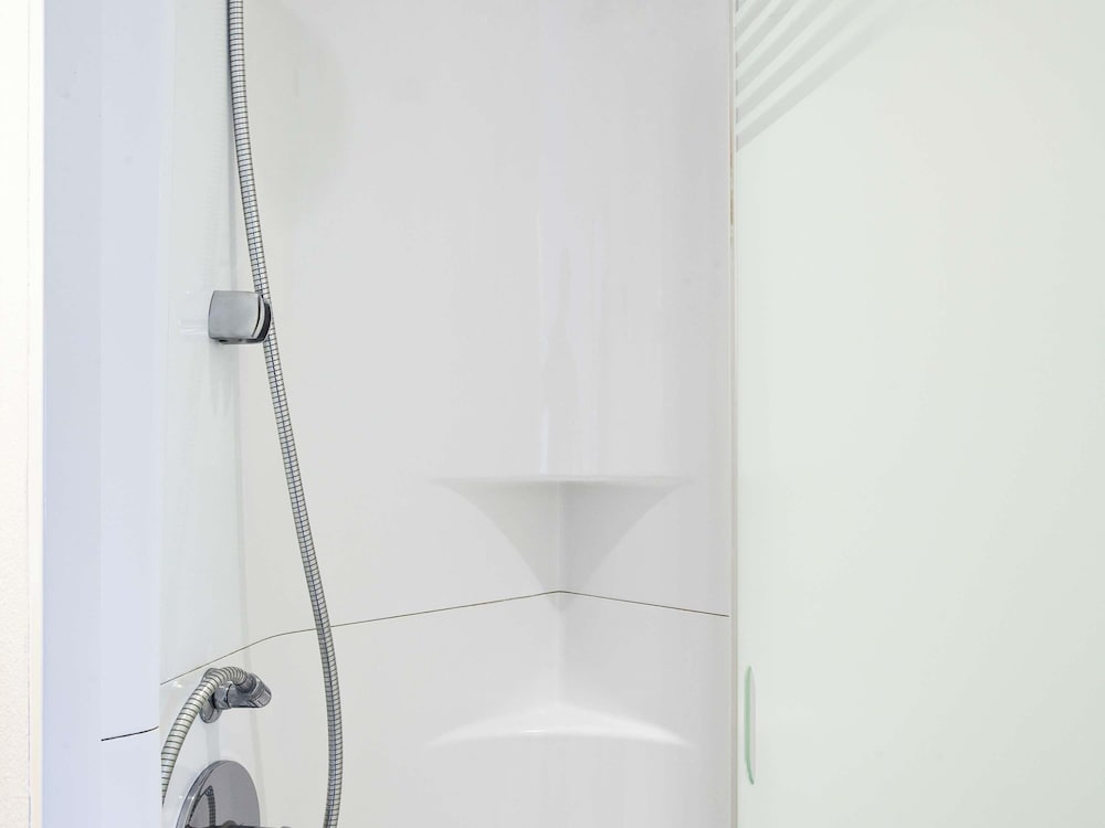 IBIS BUDGET BEACONSFIELD 24/28