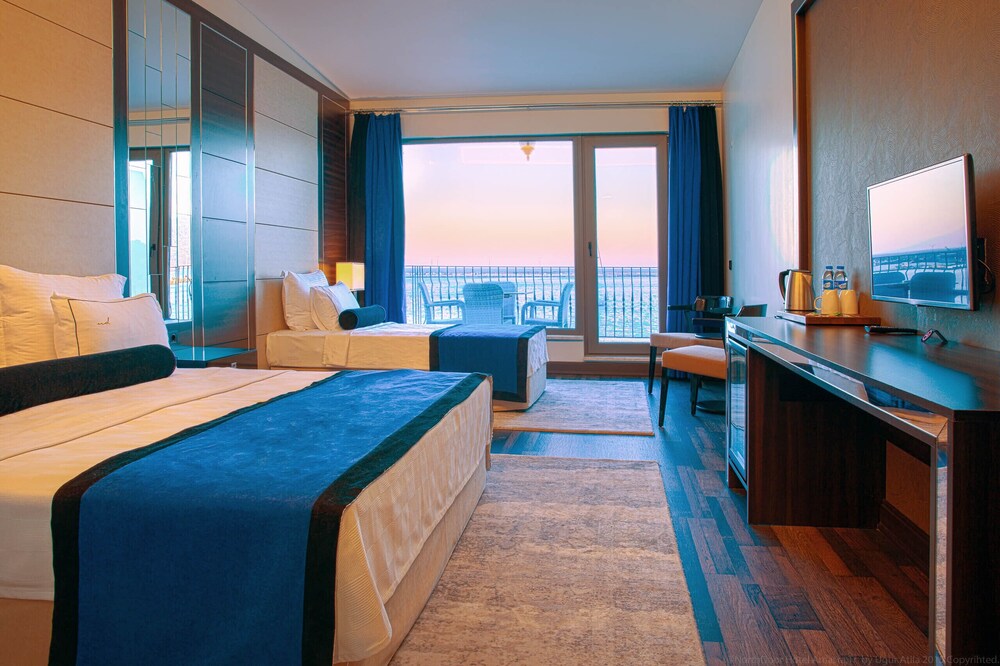 Northdoor Hotel 12/50