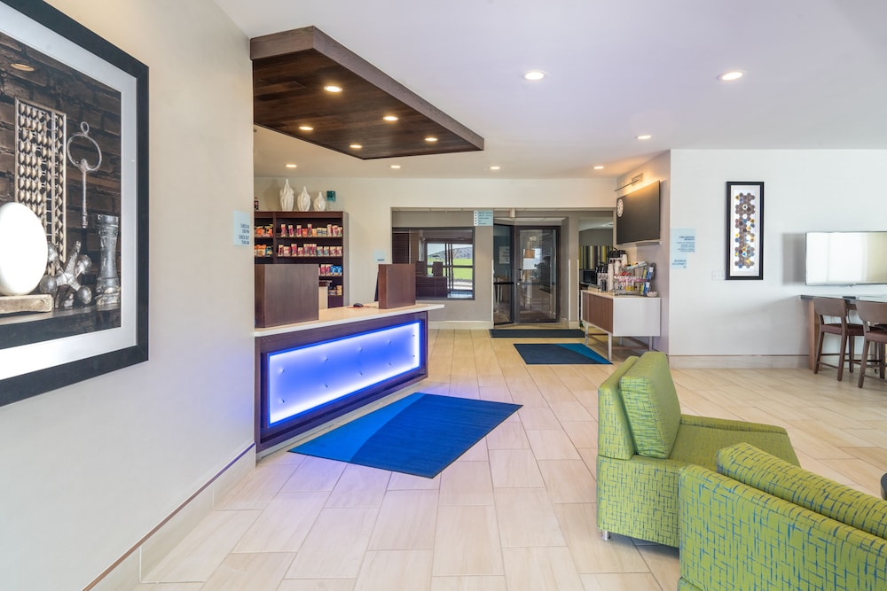 Holiday Inn Express Howe (Sturgis, Mi) 13/49