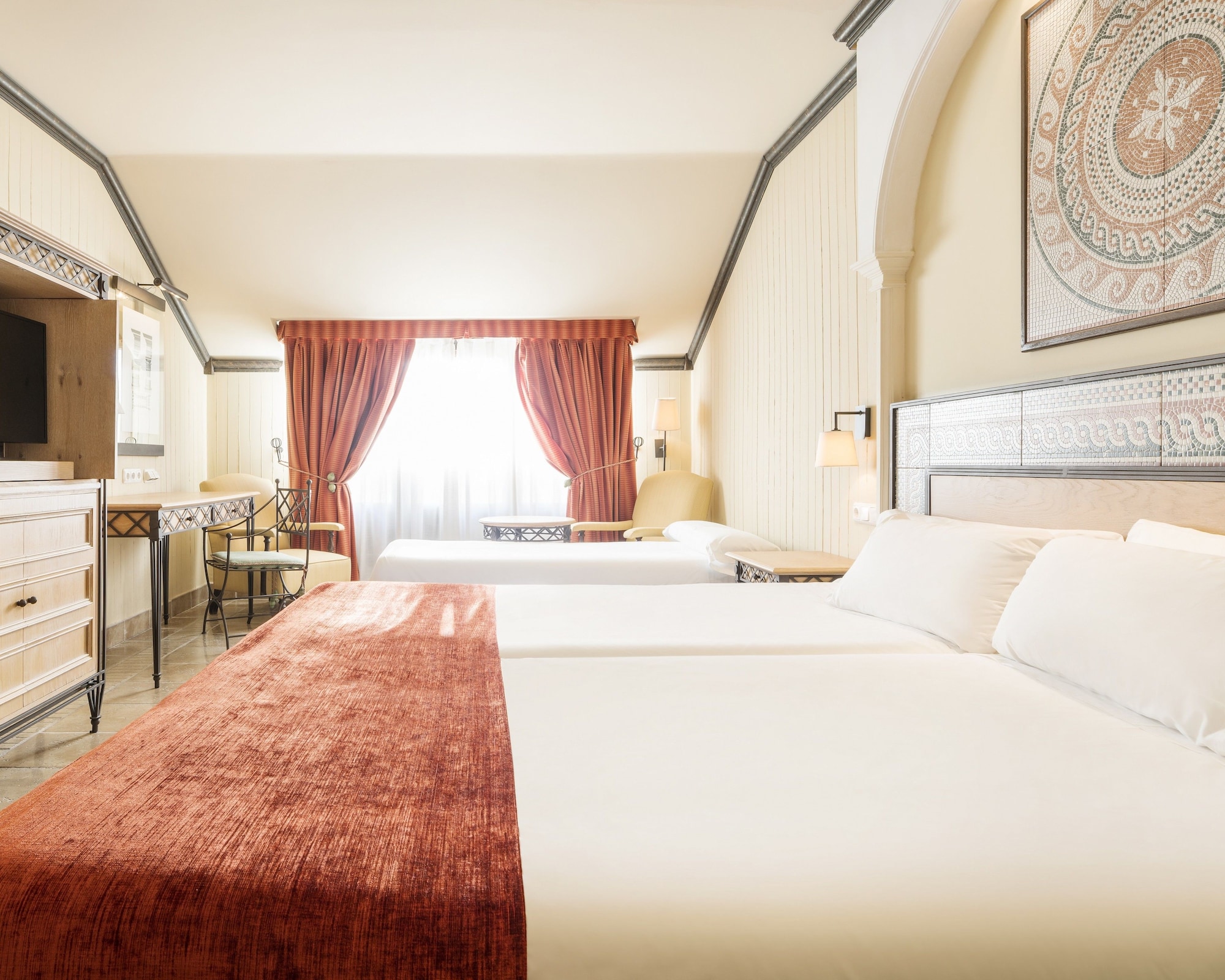 Room, Triple