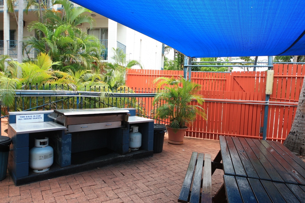Coconut Grove Holiday Apartments 10/43