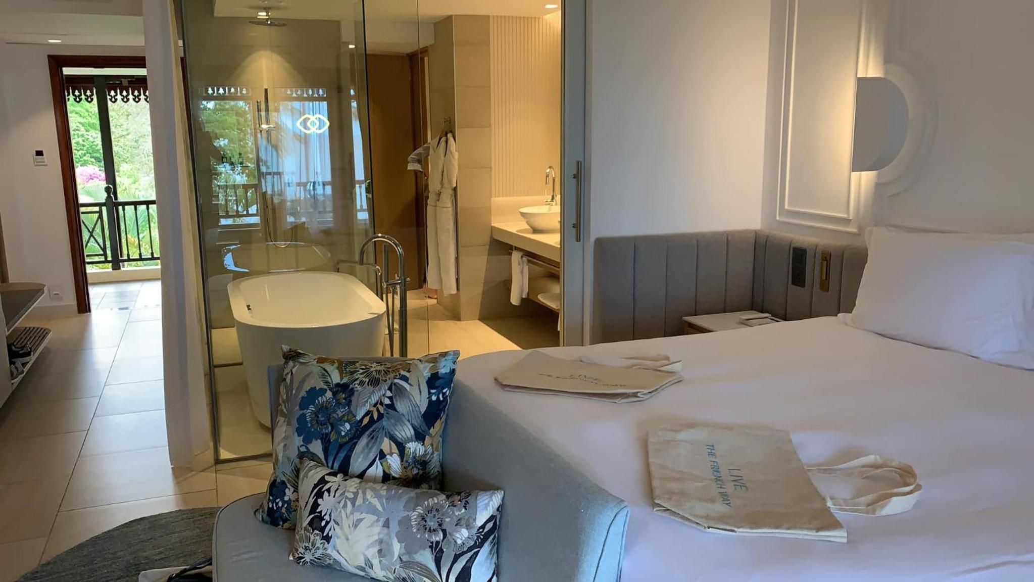 Magnificent, King Bed, Ocean View, Balcony, Terrace