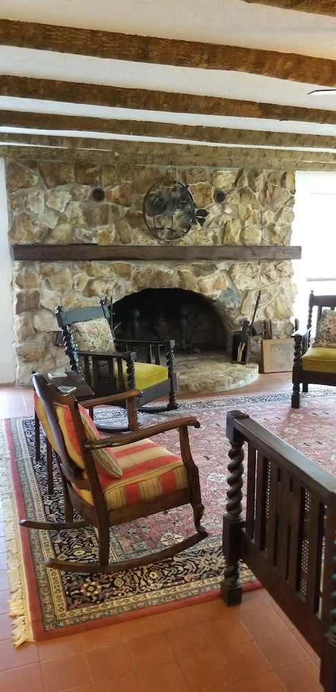 Lily Creek Lodge 4/68