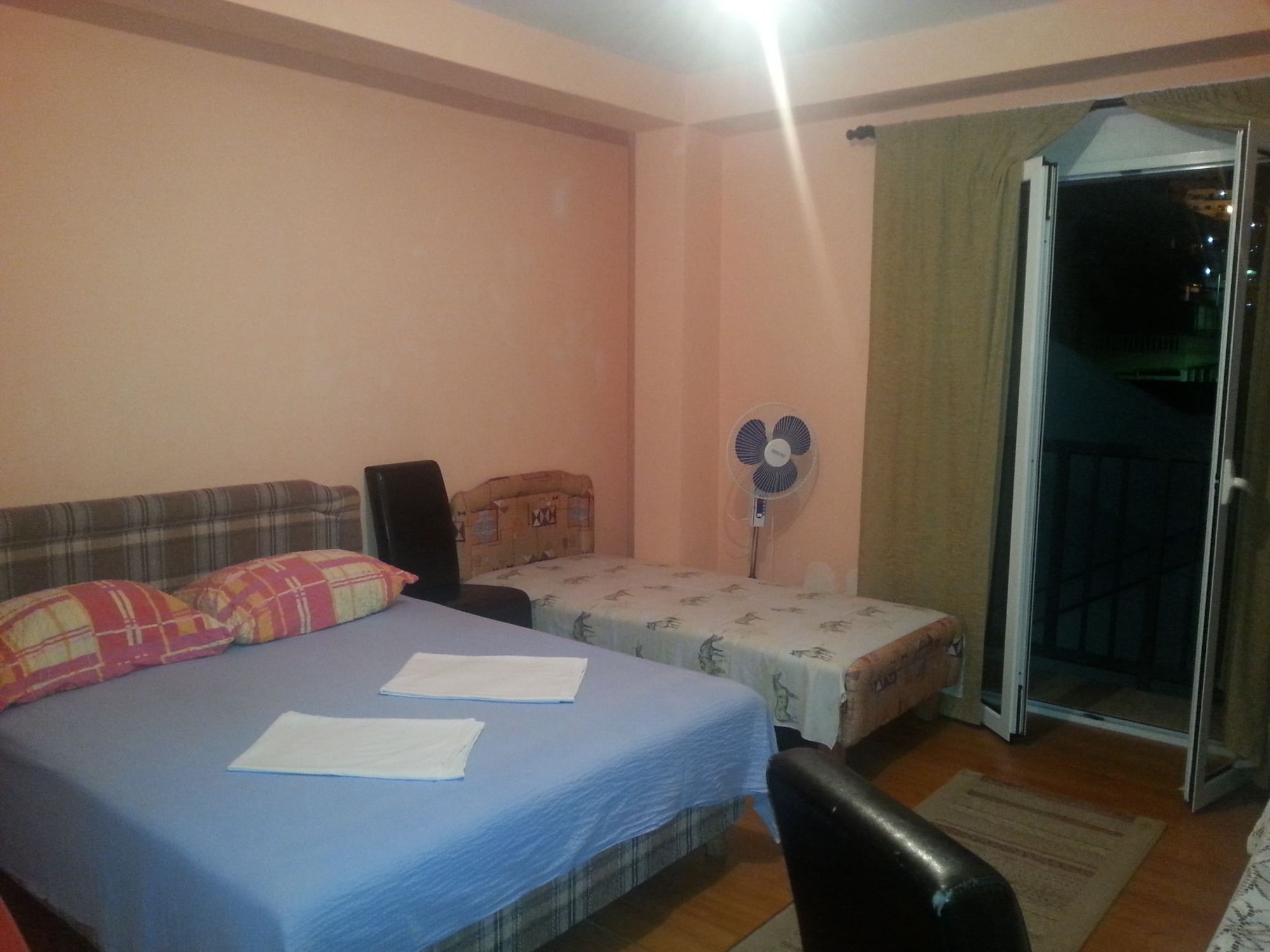ROOM, TRIPLE, BALCONY