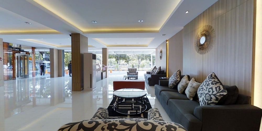 The Gloria Suites Jakarta 30/48